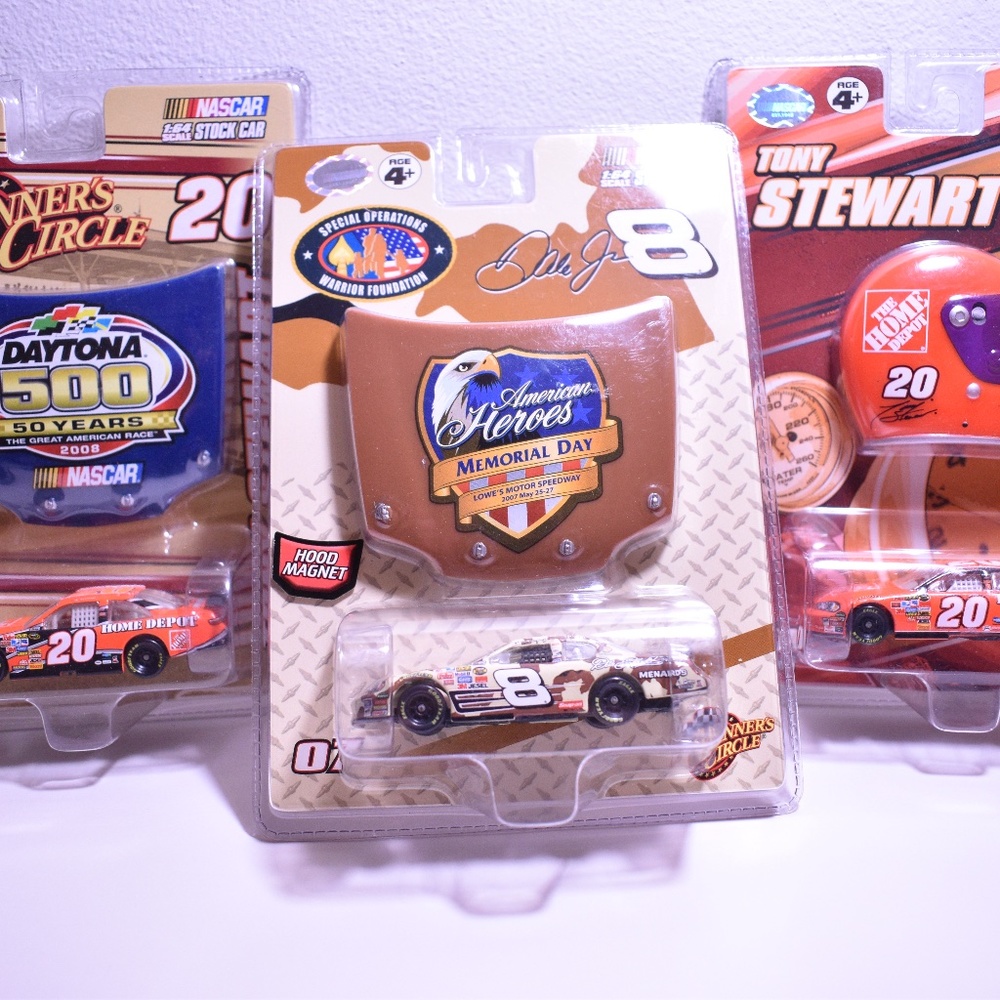 NASCAR 1:64 SCALE STOCK CAR